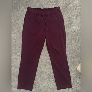 Lululemon On the Fly 7/8 Pant in Dark Adobe